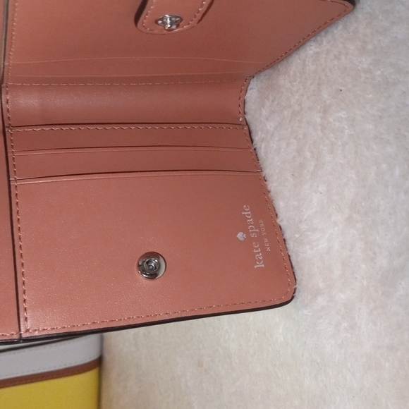 Kate Spade Patterson Drive Geraldine in Limelight w/ Matching Kate Spade Wallet - Picture 7 of 16